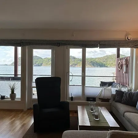 Nydelig Ferieleilighet Pa Bryggekanten Korshamn (Vest-Agder)